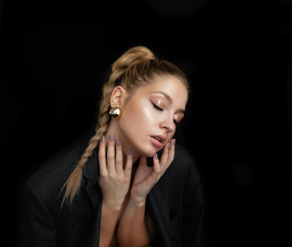 Comment réaliser un maquillage glamour pour une soirée avec des produits vegan?